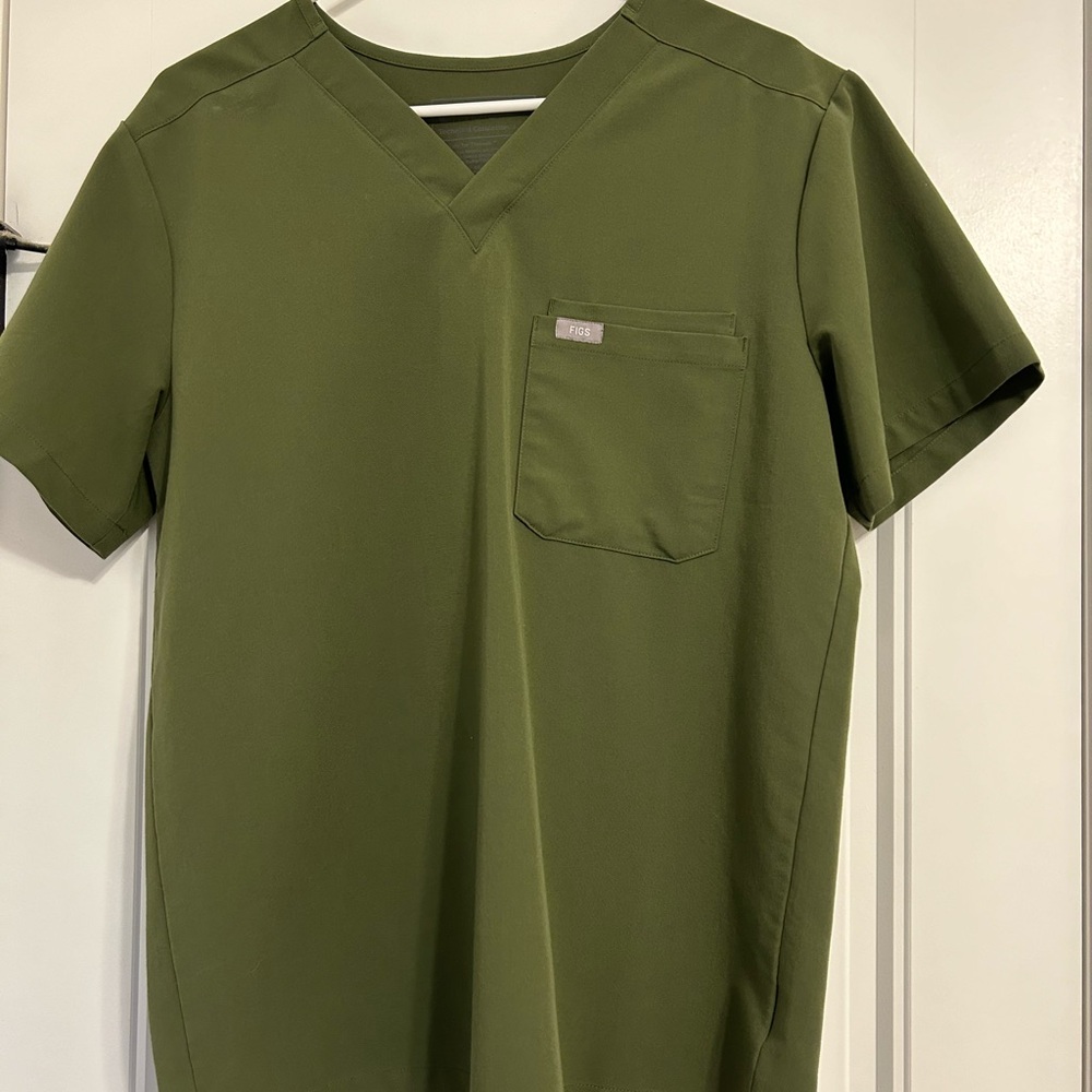 Figs Leon Olive Small Top
